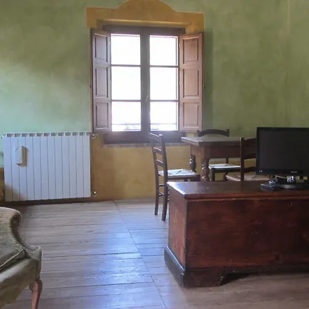 Azienda Agrituristica Podere Pratovecchio *