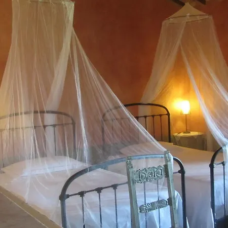 Alloggio per agriturismo Azienda Agrituristica Podere Pratovecchio *